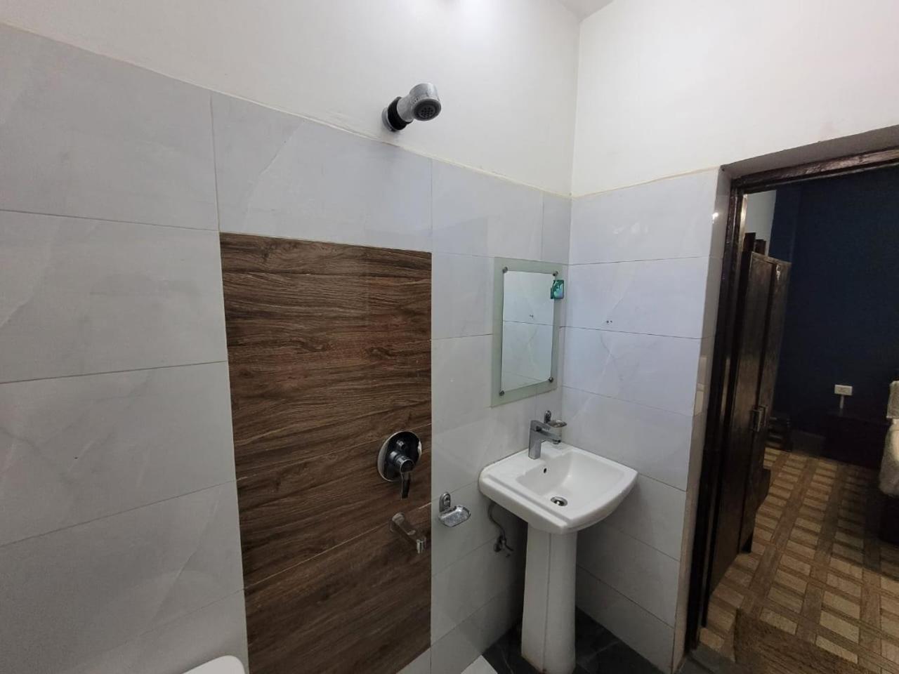 ناينيتال Sh Sunset Resort المظهر الخارجي الصورة